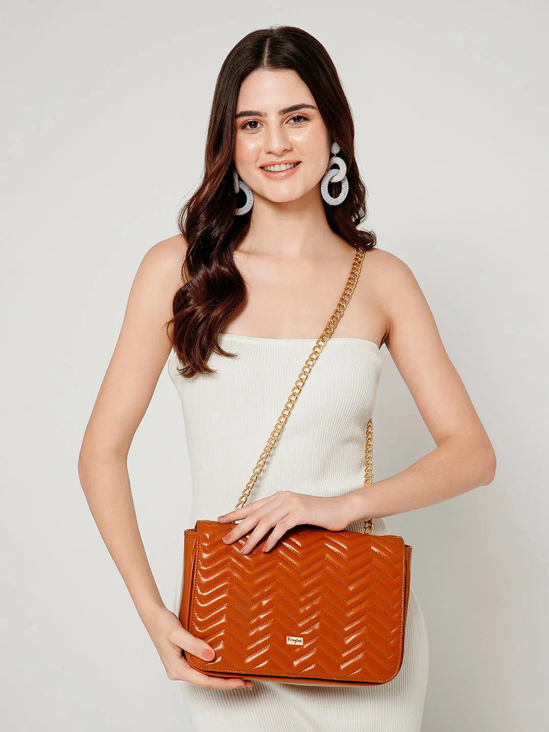 Berrylush Women Solid Tan Synthetic Leather Chain Strap One-Handle Quilted Sling Bag